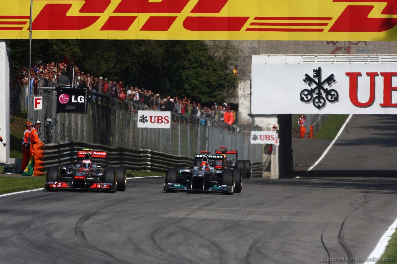 GP ITALIA, 11.09.2011- Gara, Jenson Button (GBR), McLaren  Mercedes, MP4-26 e Michael Schumacher (GER), Mercedes GP Petronas F1 Team, MGP W02 