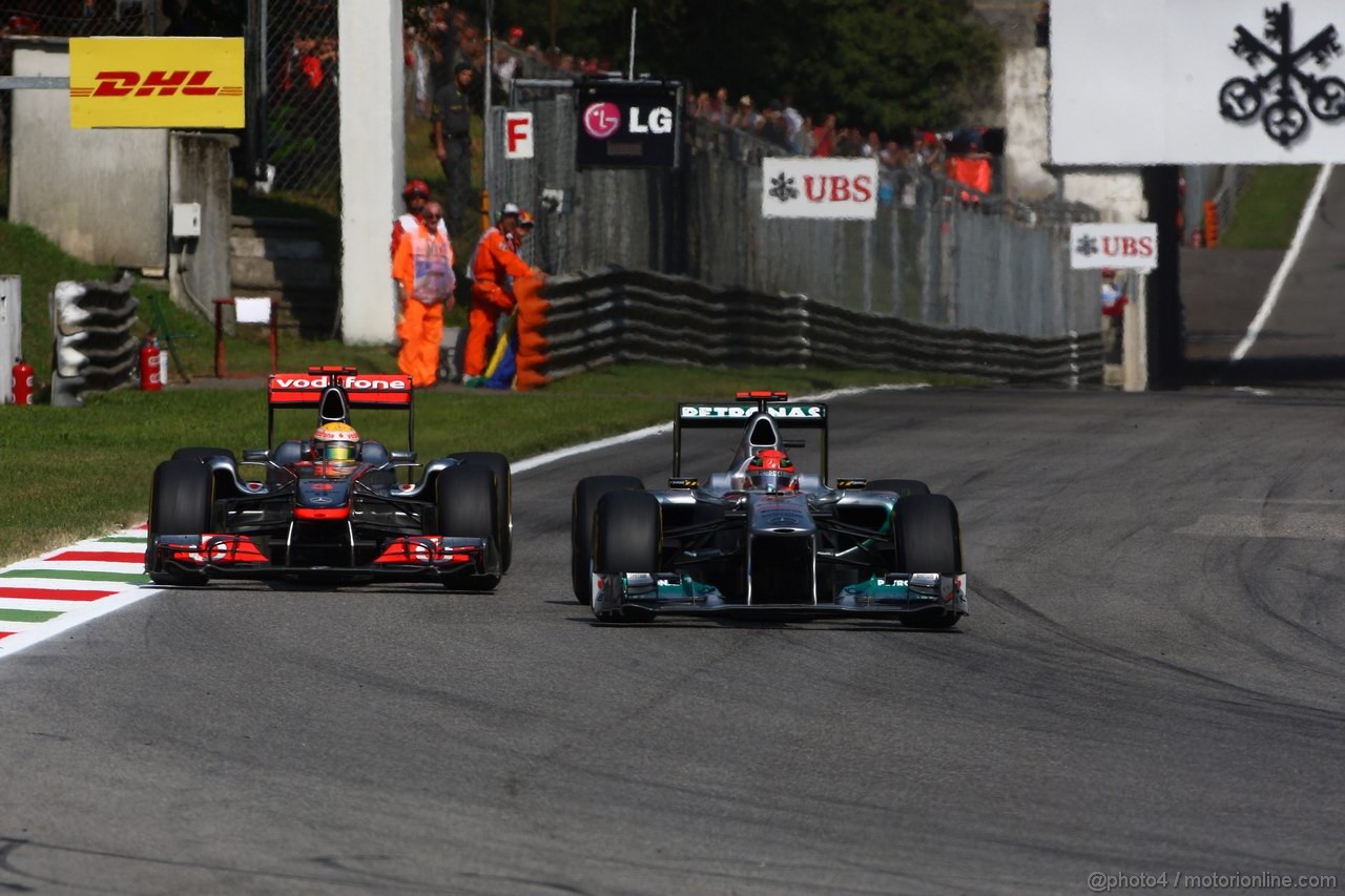 GP ITALIA, 11.09.2011- Gara, Lewis Hamilton (GBR), McLaren  Mercedes, MP4-26 e Michael Schumacher (GER), Mercedes GP Petronas F1 Team, MGP W02 