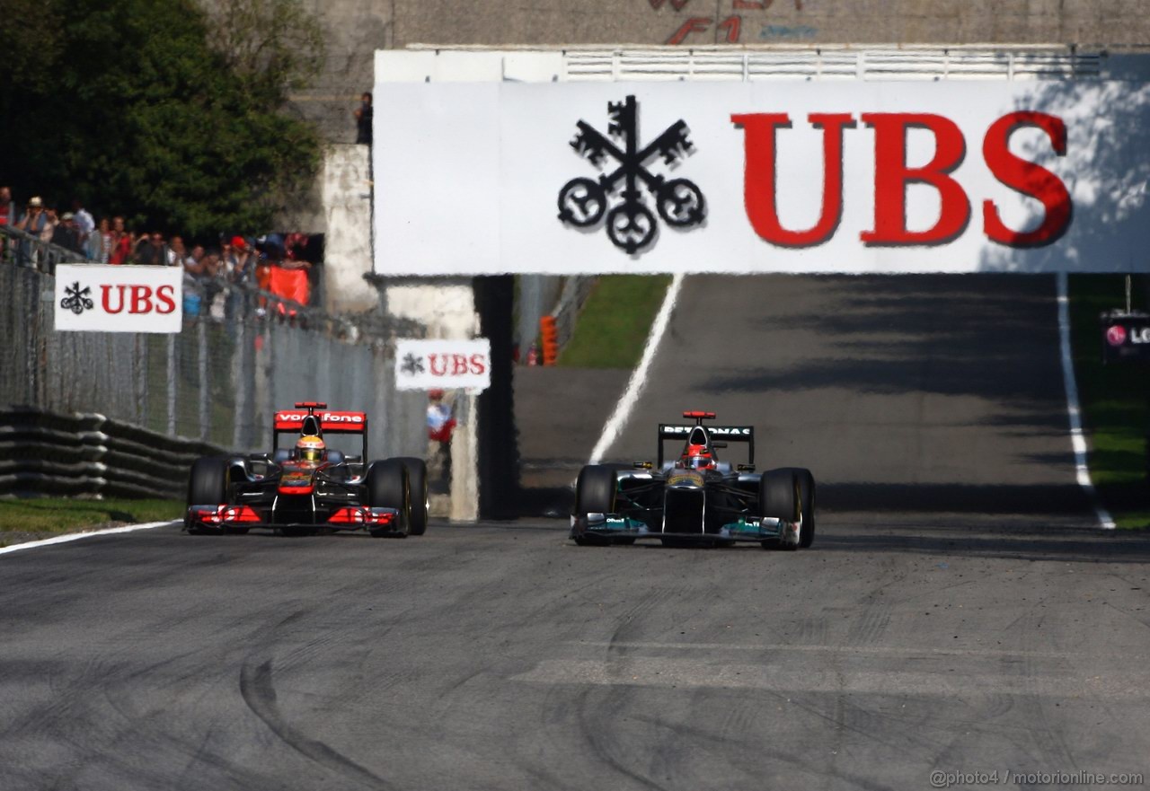 GP ITALIA, 11.09.2011- Gara, Lewis Hamilton (GBR), McLaren  Mercedes, MP4-26 e Michael Schumacher (GER), Mercedes GP Petronas F1 Team, MGP W02 