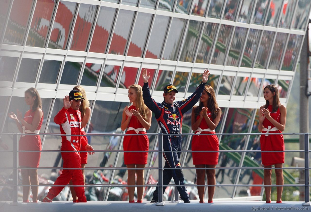 GP ITALIA, 11.09.2011- Gara, Sebastian Vettel (GER), Red Bull Racing, RB7 vincitore e Fernando Alonso (ESP), Ferrari, F-150 Italia terzo 
