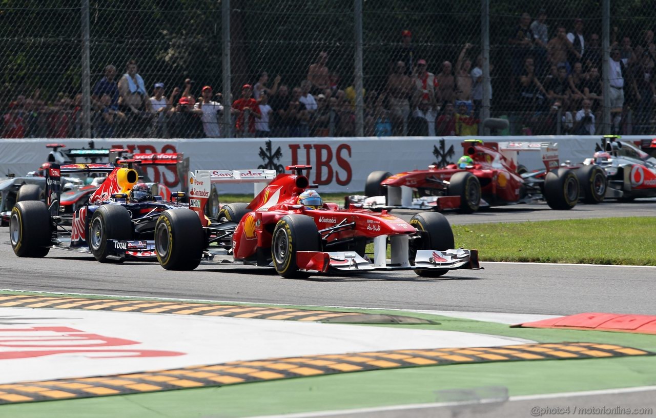 GP ITALIA, 11.09.2011- Gara, Fernando Alonso (ESP), Ferrari, F-150 Italia davanti a Sebastian Vettel (GER), Red Bull Racing, RB7 