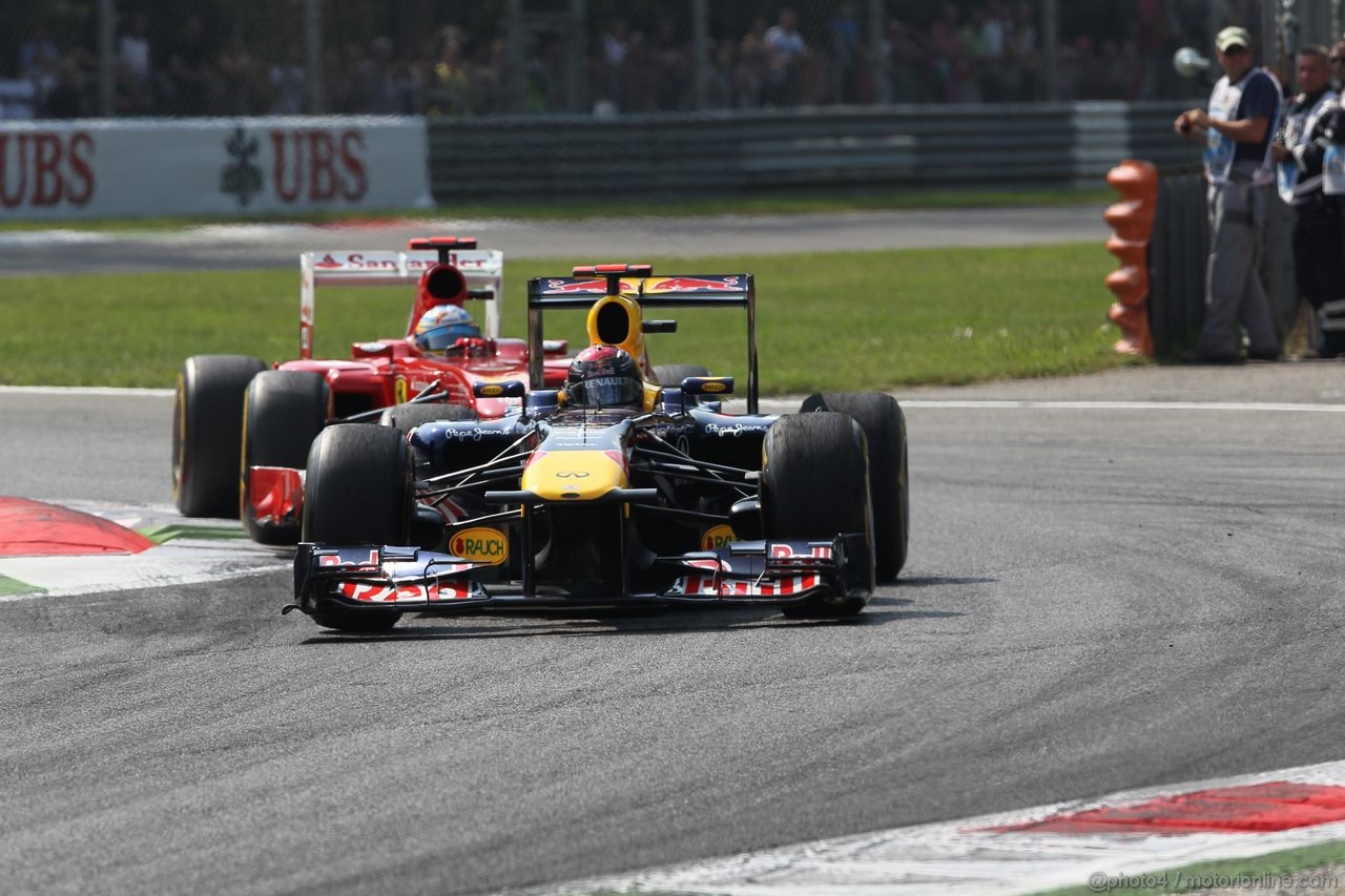 GP ITALIA, 11.09.2011- Gara, Sebastian Vettel (GER), Red Bull Racing, RB7 davanti a  Fernando Alonso (ESP), Ferrari, F-150 Italia 