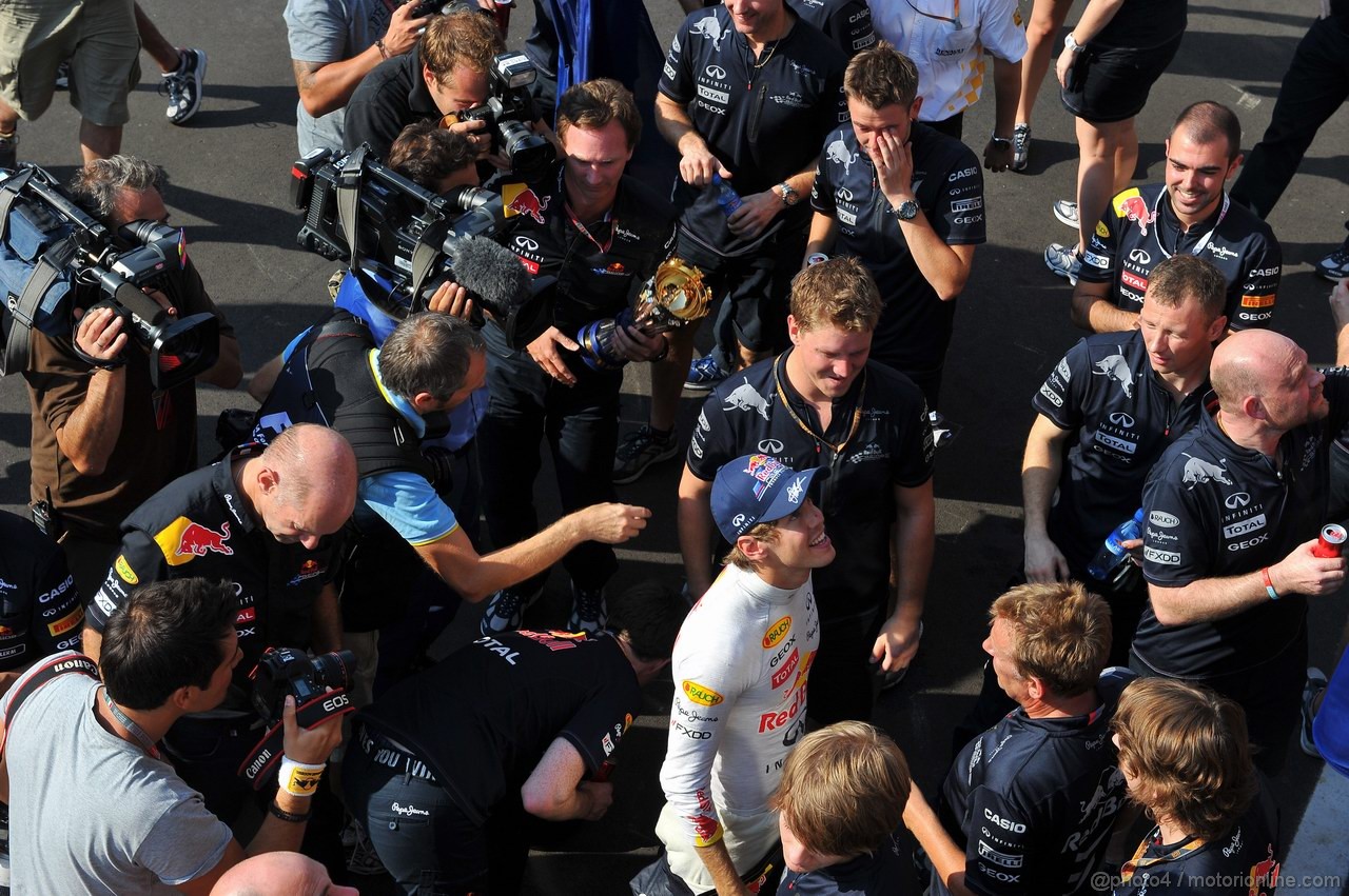 GP ITALIA, 11.09.2011- Gara, Festeggiamenti, Sebastian Vettel (GER), Red Bull Racing, RB7 vincitore 