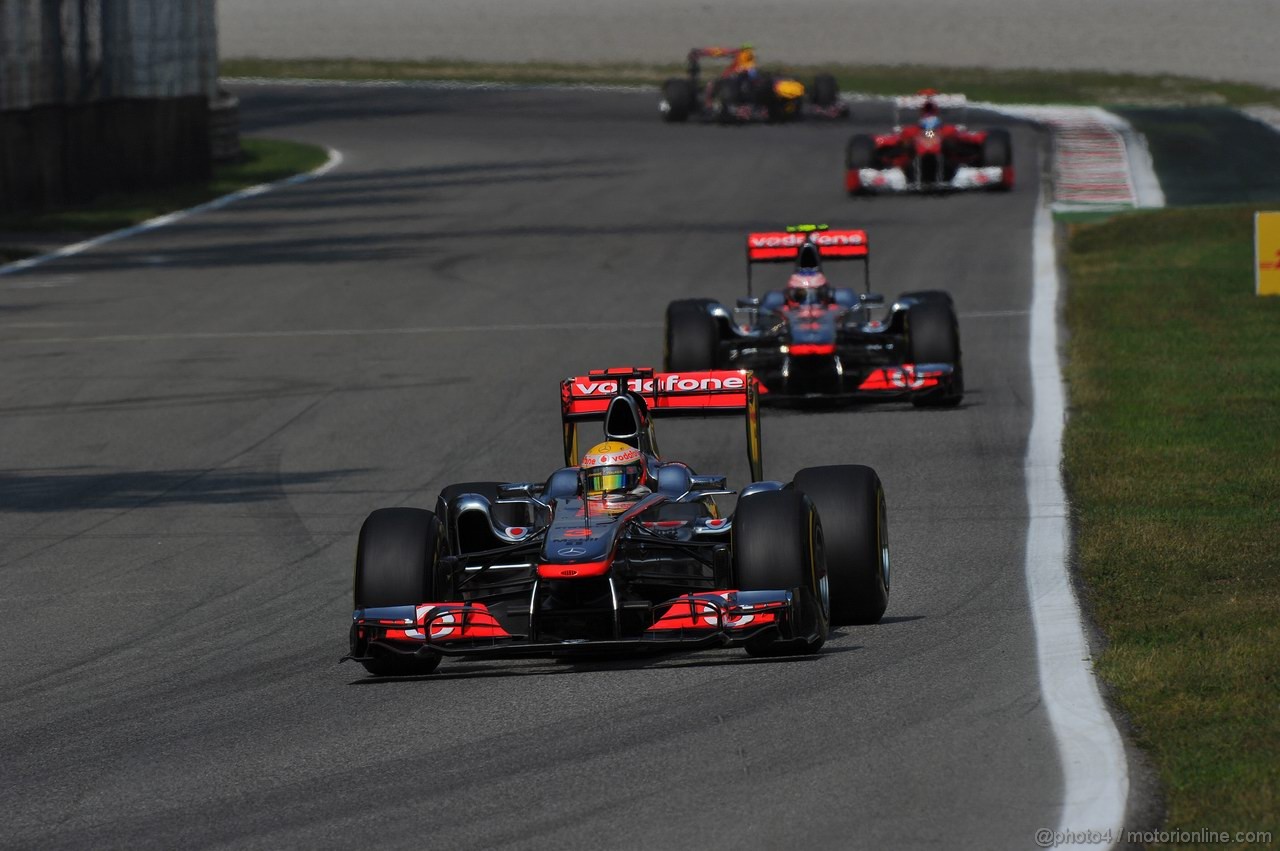 GP ITALIA, 11.09.2011- Gara, Lewis Hamilton (GBR), McLaren  Mercedes, MP4-26 davanti a Jenson Button (GBR), McLaren  Mercedes, MP4-26 