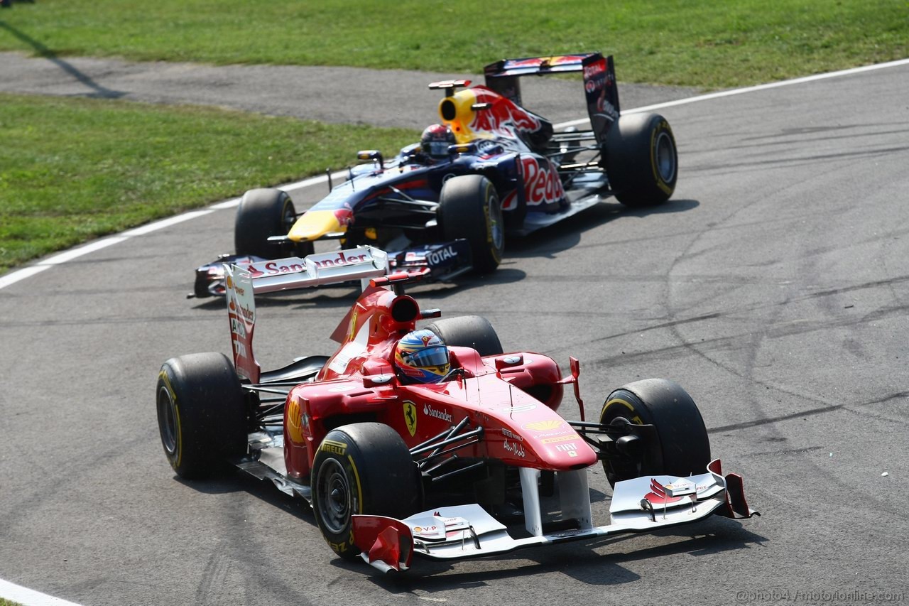 GP ITALIA, 11.09.2011- Gara, Fernando Alonso (ESP), Ferrari, F-150 Italia e Sebastian Vettel (GER), Red Bull Racing, RB7 