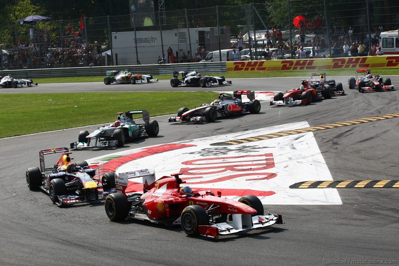GP ITALIA, 11.09.2011- Gara, Fernando Alonso (ESP), Ferrari, F-150 Italia davanti a Sebastian Vettel (GER), Red Bull Racing, RB7 