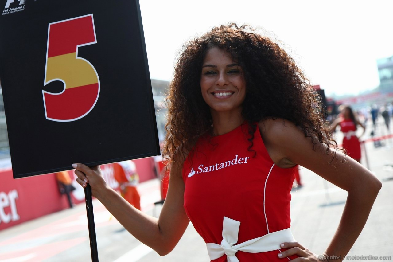 GP ITALIA, 11.09.2011- Gara, grid girl, pitbabes