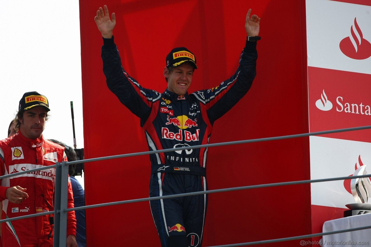 GP ITALIA, 11.09.2011- Gara, Fernando Alonso (ESP), Ferrari, F-150 Italia terzo e Sebastian Vettel (GER), Red Bull Racing, RB7 vincitore 