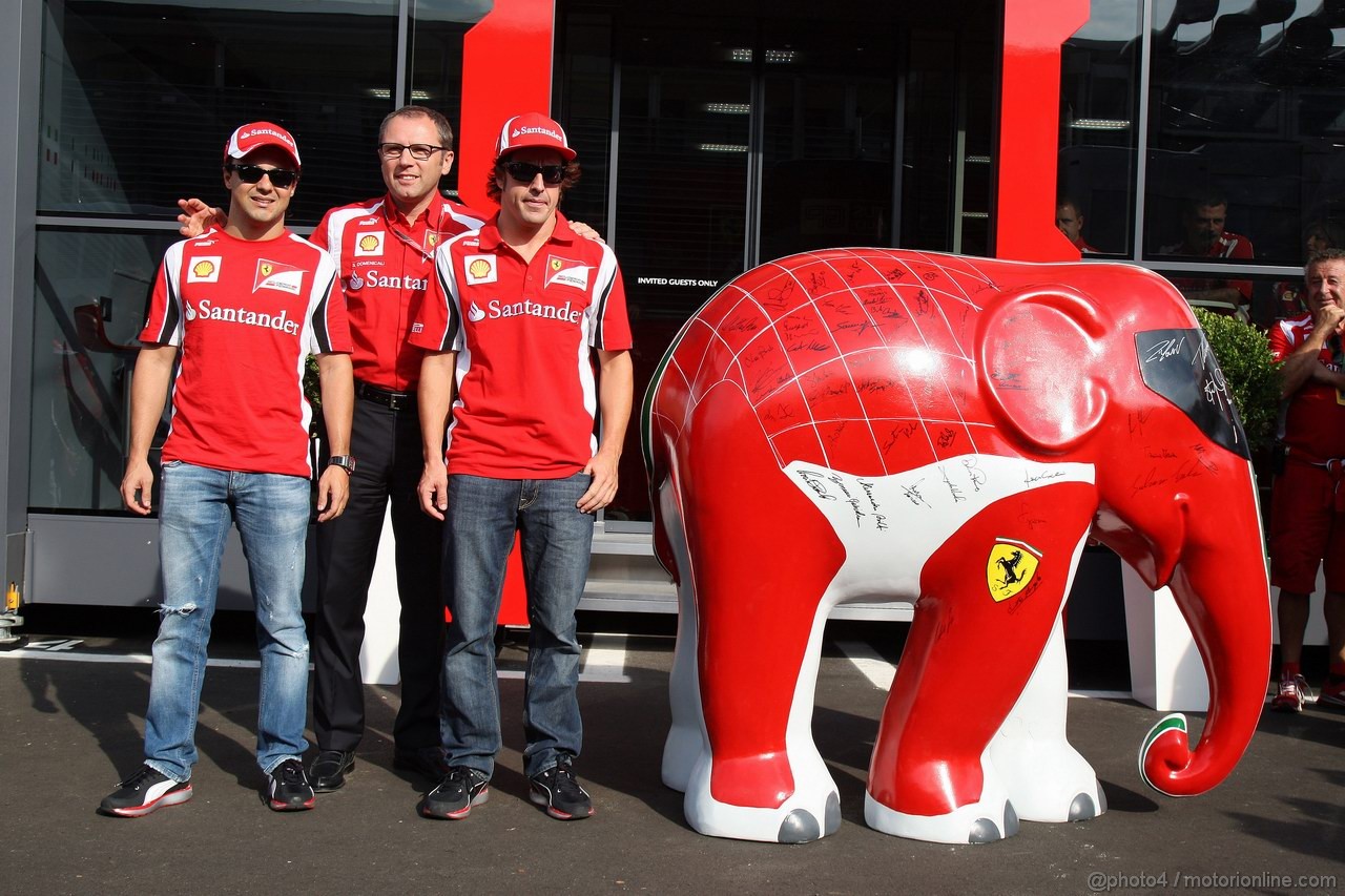 GP ITALIA, 08.09.2011- Felipe Massa (BRA), Ferrari, F-150 Italia, Stefano Domenicali (ITA), Team Principal e Fernando Alonso (ESP), Ferrari, F-150 Italia 