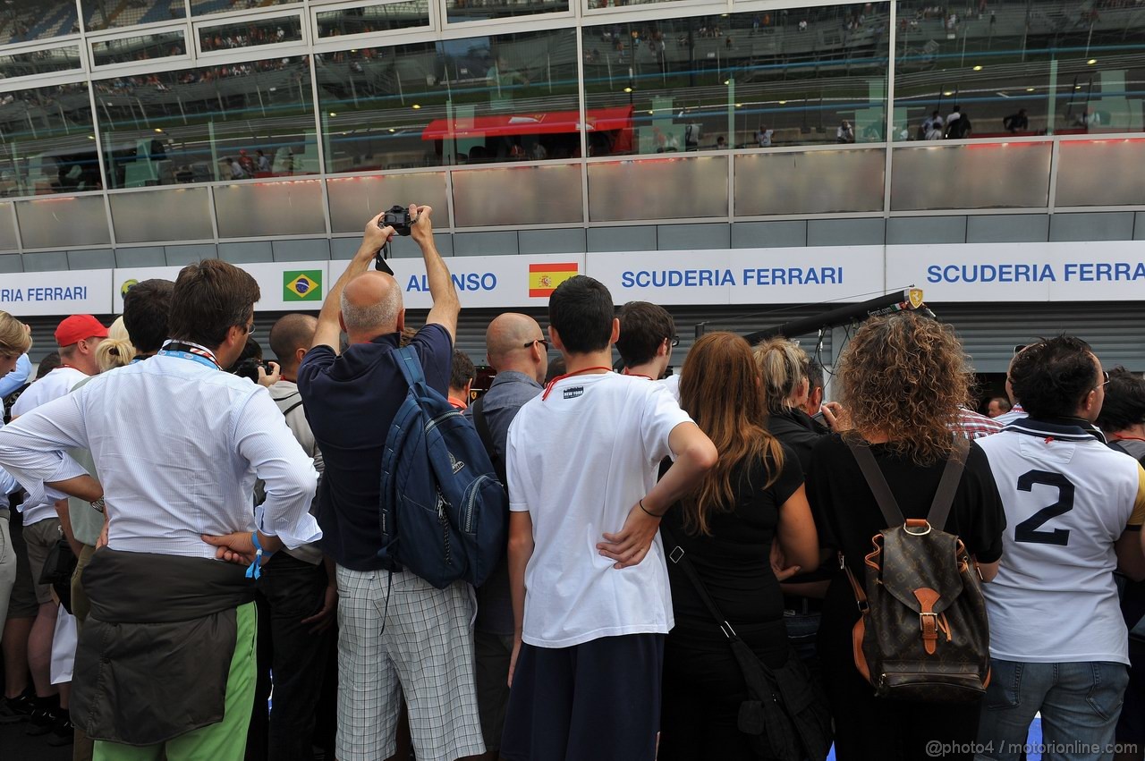 GP ITALIA, 10.09.2011- Prove Libere 3, Sabato, fans