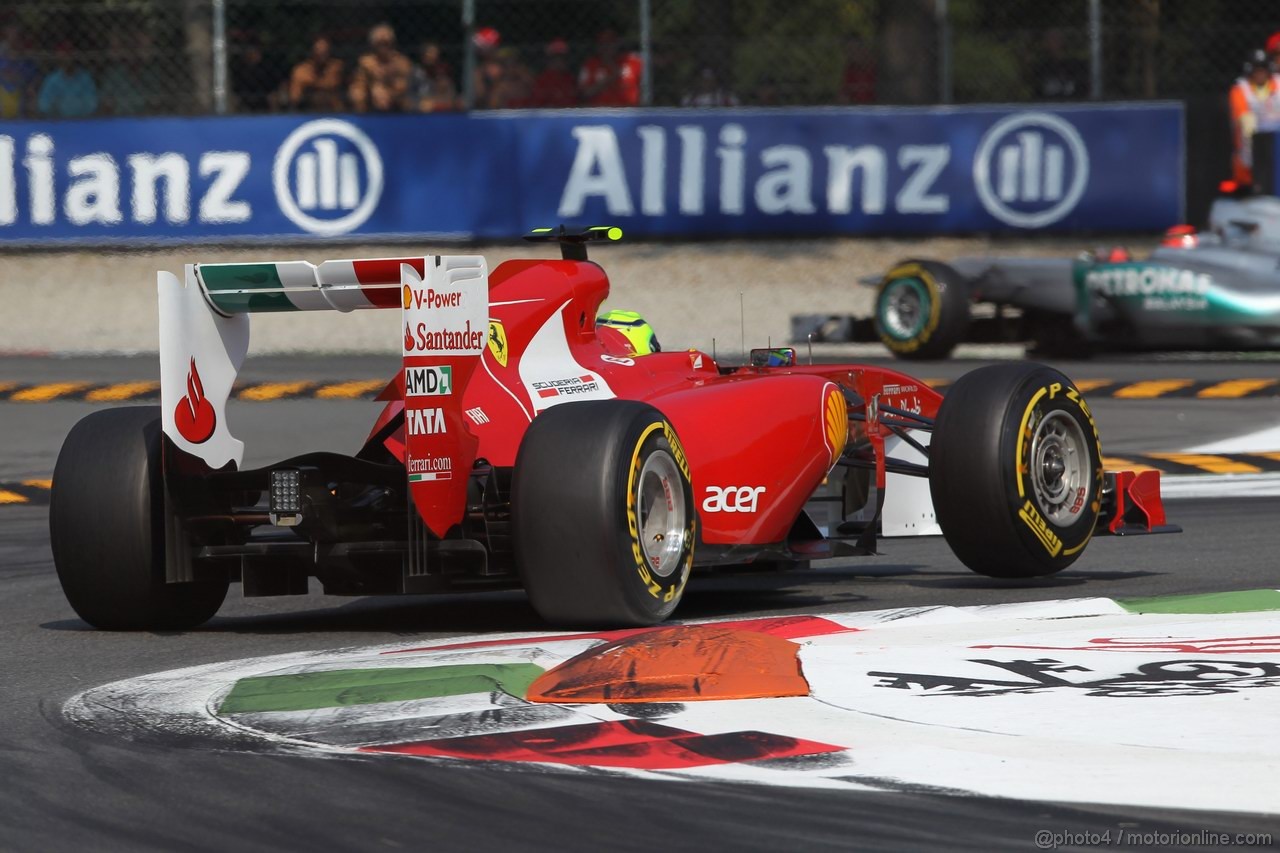 GP ITALIA, 10.09.2011- Qualifiche, Felipe Massa (BRA), Ferrari, F-150 Italia e Michael Schumacher (GER), Mercedes GP Petronas F1 Team, MGP W02