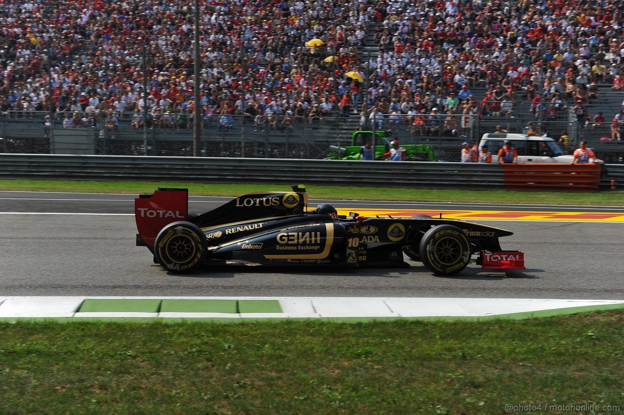 GP ITALIA, 10.09.2011- Qualifiche, Vitaly Petrov (RUS), Lotus Renault GP, R31
