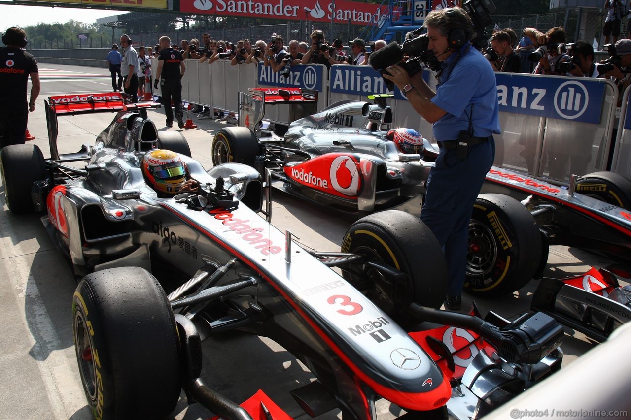 GP ITALIA, 10.09.2011- Qualifiche, Lewis Hamilton (GBR), McLaren Mercedes, MP4-26 e Jenson Button (GBR), McLaren Mercedes, MP4-26