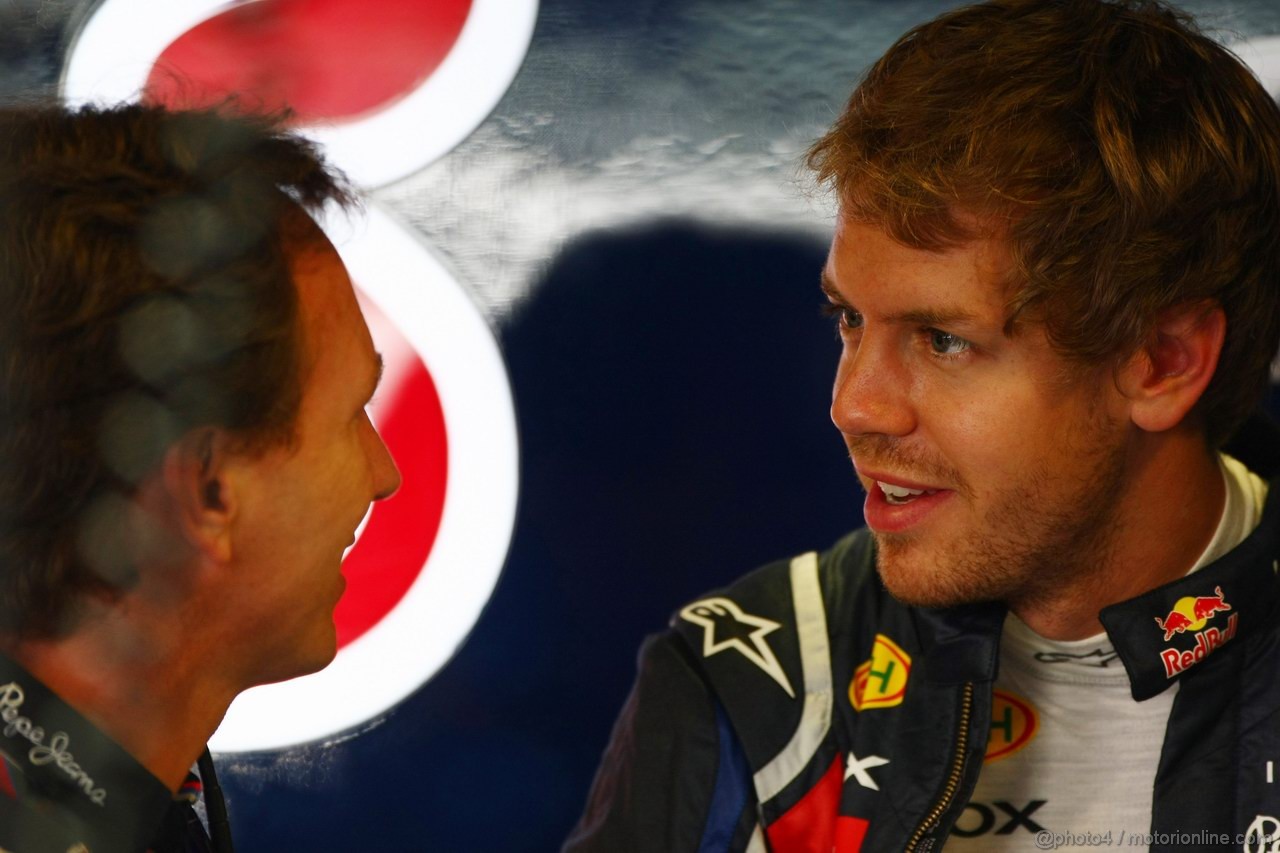 GP ITALIA, 09.09.2011- Prove Libere 1, Venerdi', Christian Horner (GBR), Red Bull Racing, Sporting Director e Sebastian Vettel (GER), Red Bull Racing, RB7 