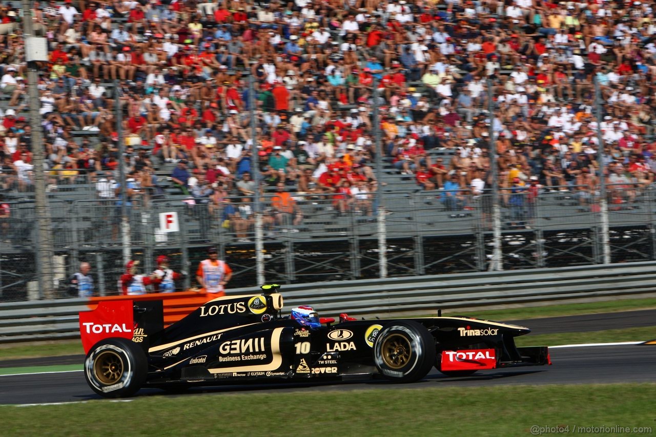 GP ITALIA, 09.09.2011- Prove Libere 1, Venerdi', Vitaly Petrov (RUS), Lotus Renault GP, R31