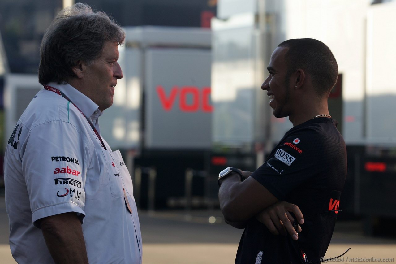 GP ITALIA, 09.09.2011- Norbert Haug (GER), Mercedes Motorsport chief  e Lewis Hamilton (GBR), McLaren  Mercedes, MP4-26 