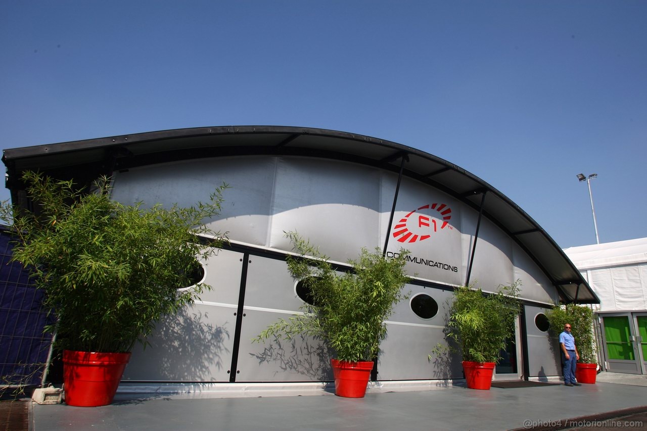GP ITALIA, 09.09.2011- Paddock