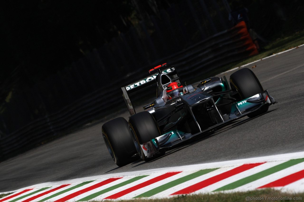 GP ITALIA, 09.09.2011- Prove Libere 2, Venerdi', Michael Schumacher (GER), Mercedes GP Petronas F1 Team, MGP W02 