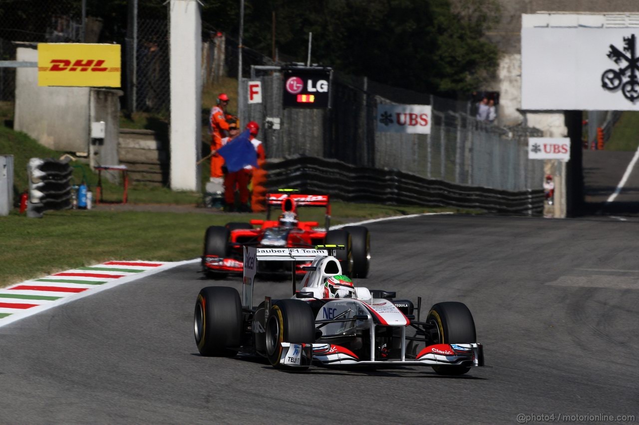 GP ITALIA, 09.09.2011- Prove Libere 2, Venerdi', Jerome D'Ambrosio (BEL), Marussia Virgin Racing VR-02 e Sergio Pérez (MEX), Sauber F1 Team C30 