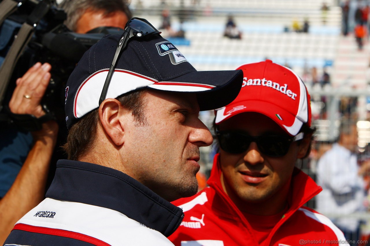 GP KOREA, 16.10.2011- Rubens Barrichello (BRA), Williams FW33 e Felipe Massa (BRA), Ferrari, F-150 Italia at drivers parade  