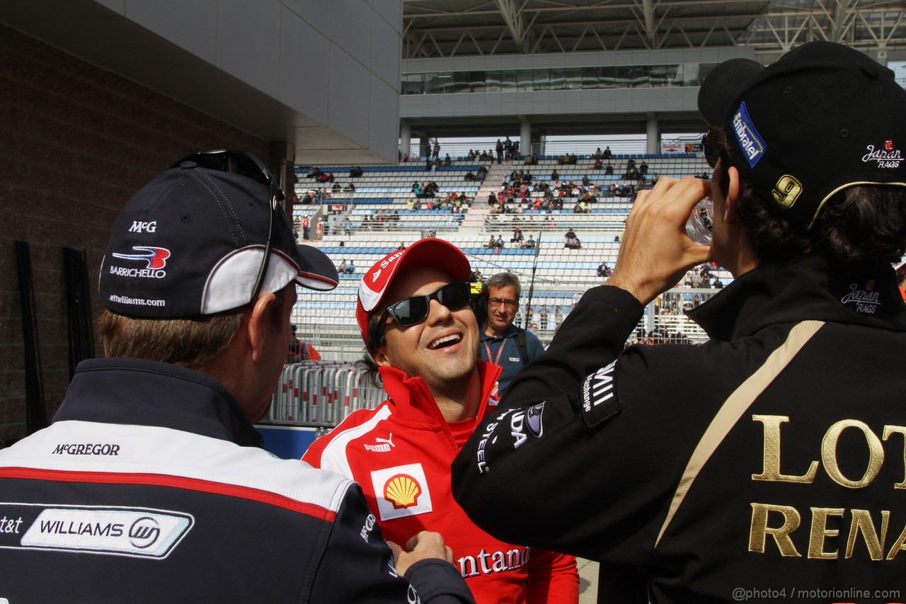 GP KOREA, 16.10.2011- Rubens Barrichello (BRA), Williams FW33, Felipe Massa (BRA), Ferrari, F-150 Italia e Bruno Senna (BRA), Lotus Renault GP R31 at drivers parade  