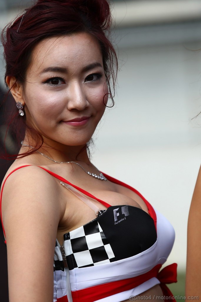 GP KOREA, 16.10.2011- grid girl, pitbabes