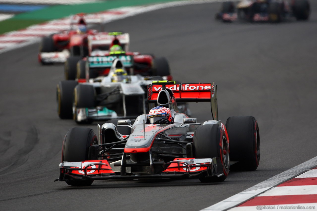 GP KOREA, 16.10.2011- Gara, Jenson Button (GBR), McLaren  Mercedes, MP4-26 davanti a Nico Rosberg (GER), Mercedes GP Petronas F1 Team, MGP W02 