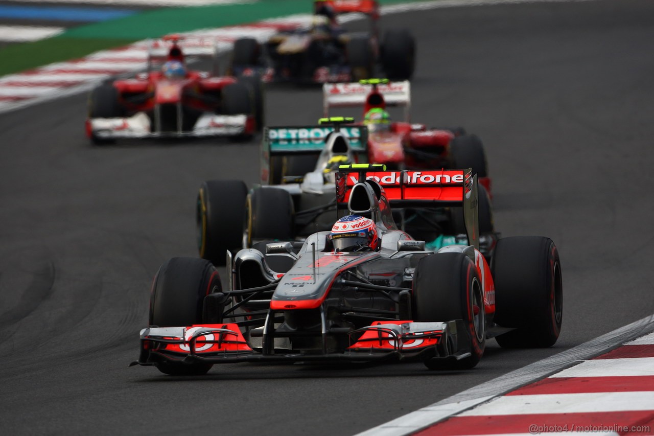 GP KOREA, 16.10.2011- Gara, Jenson Button (GBR), McLaren  Mercedes, MP4-26 davanti a Nico Rosberg (GER), Mercedes GP Petronas F1 Team, MGP W02 