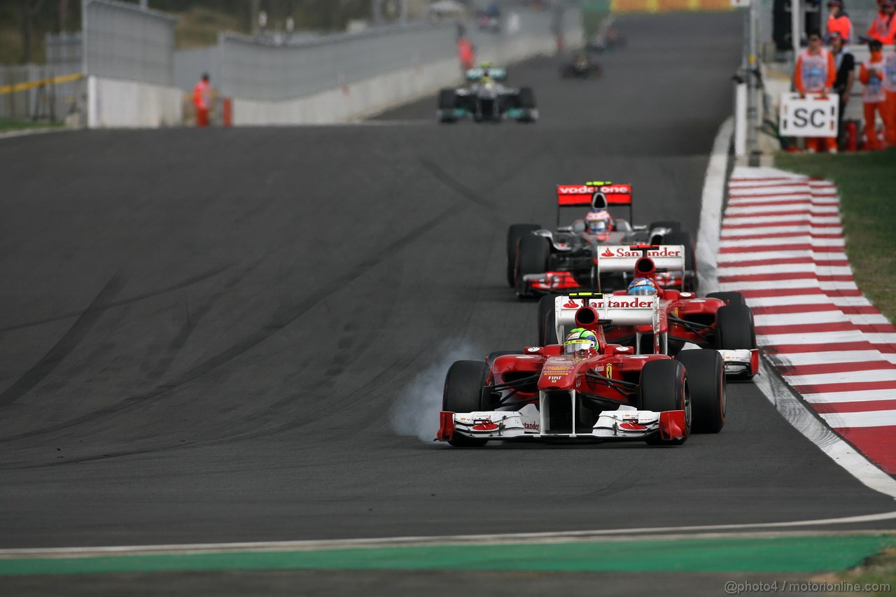GP KOREA, 16.10.2011- Gara, Felipe Massa (BRA), Ferrari, F-150 Italia davanti a Fernando Alonso (ESP), Ferrari, F-150 Italia 