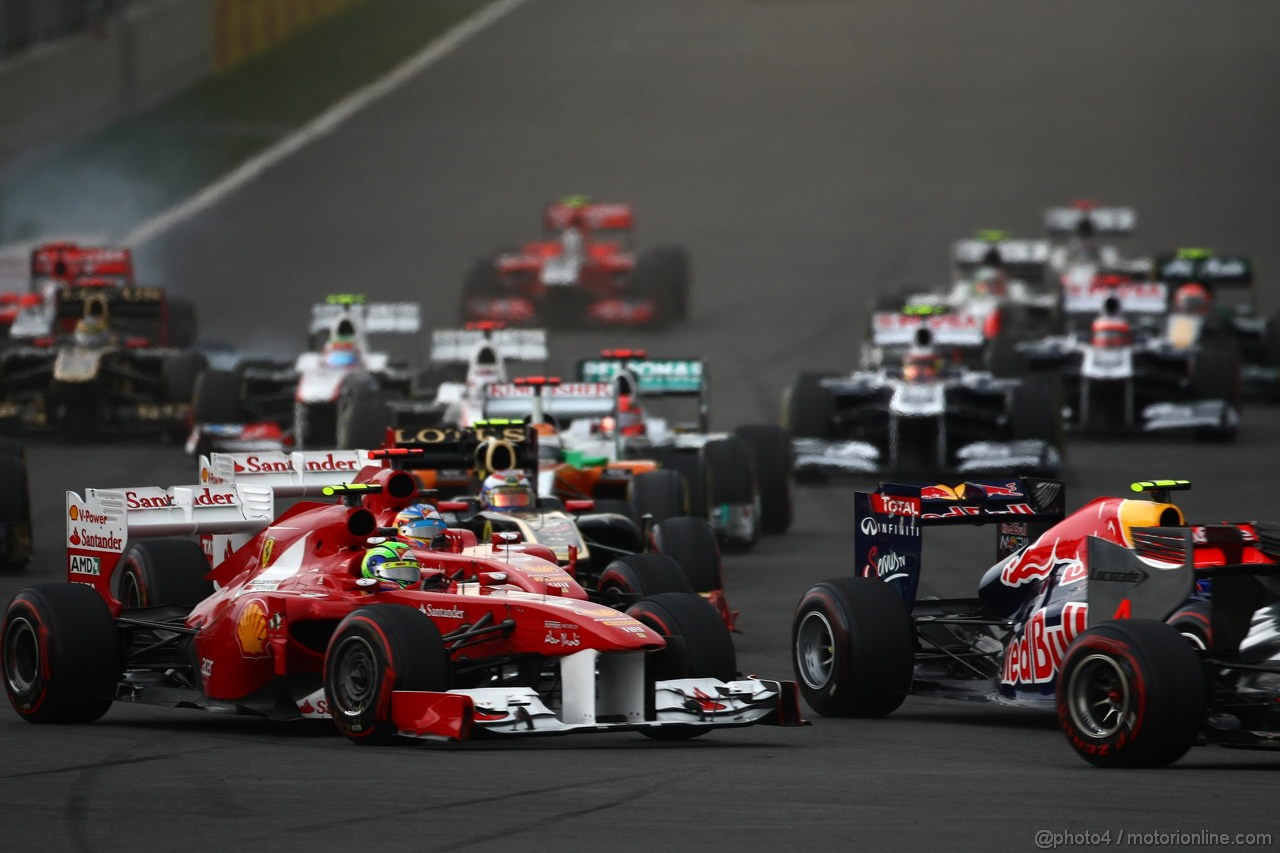 GP KOREA, 16.10.2011- Gara, Start of the race, Felipe Massa (BRA), Ferrari, F-150 Italia e Fernando Alonso (ESP), Ferrari, F-150 Italia 
