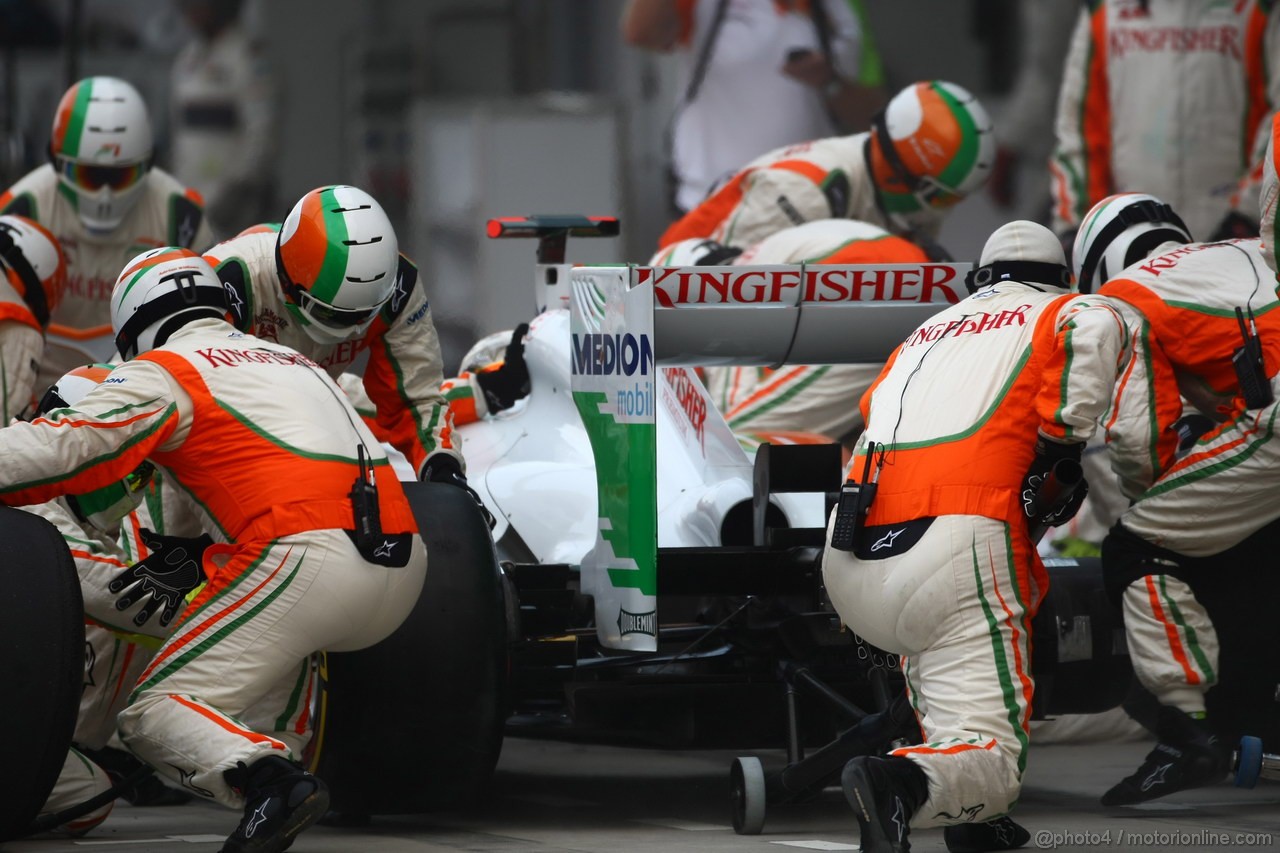 GP KOREA, 16.10.2011- Gara, Pit Stop, Adrian Sutil (GER), Force India F1 Team, VJM04 