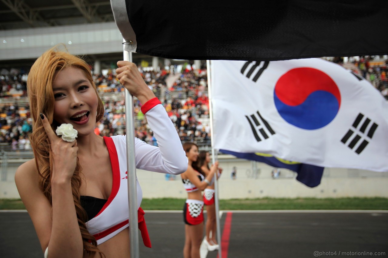 GP KOREA, 16.10.2011- Gara, grid girl, pitbabes