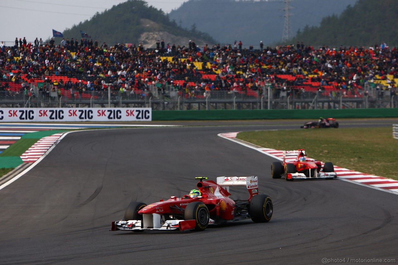 GP KOREA, 16.10.2011- Gara, Felipe Massa (BRA), Ferrari, F-150 Italia e Fernando Alonso (ESP), Ferrari, F-150 Italia 