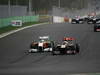 GP KOREA, 16.10.2011- Gara, Adrian Sutil (GER), Force India F1 Team, VJM04 e Jaime Alguersuari (SPA), Scuderia Toro Rosso, STR6 