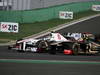 GP KOREA, 16.10.2011- Gara, Sergio P�rez (MEX), Sauber F1 Team C30 e Bruno Senna (BRA), Lotus Renault GP R31 