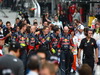 GP KOREA, 16.10.2011- Gara, Mechanics Red Bull Racing celebrate the victory of Sebastian Vettel (GER), Red Bull Racing, RB7