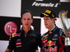 GP KOREA, 16.10.2011- Gara, Sebastian Vettel (GER), Red Bull Racing, RB7 vincitore e Christian Horner (GBR), Red Bull Racing, Sporting Director 