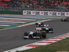 GP KOREA, 16.10.2011- Gara, Pastor Maldonado (VEN), Williams FW33 davanti a Rubens Barrichello (BRA), Williams FW33 