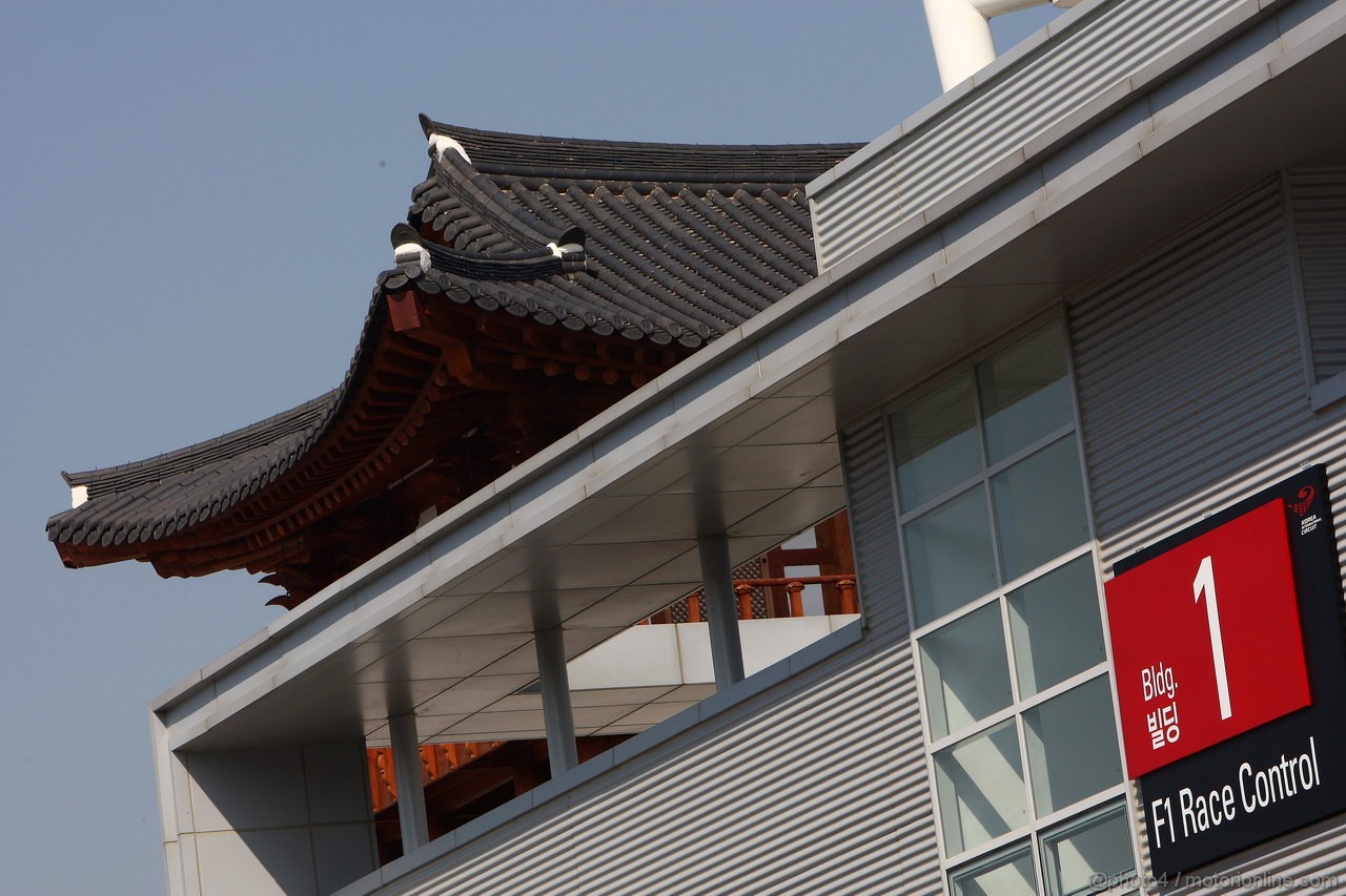 GP KOREA, 13.10.2011- Paddock