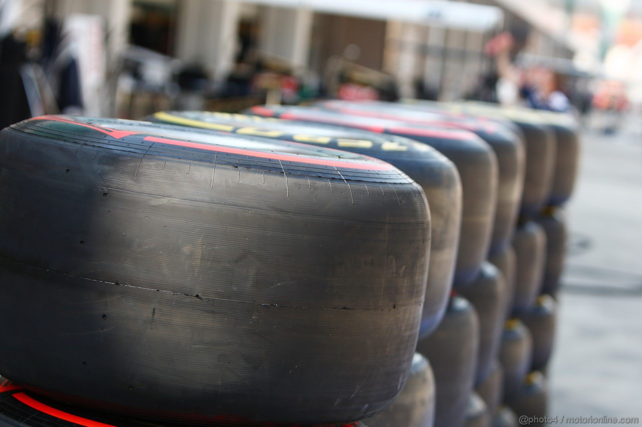 GP KOREA, 13.10.2011- Pirelli Tyres 