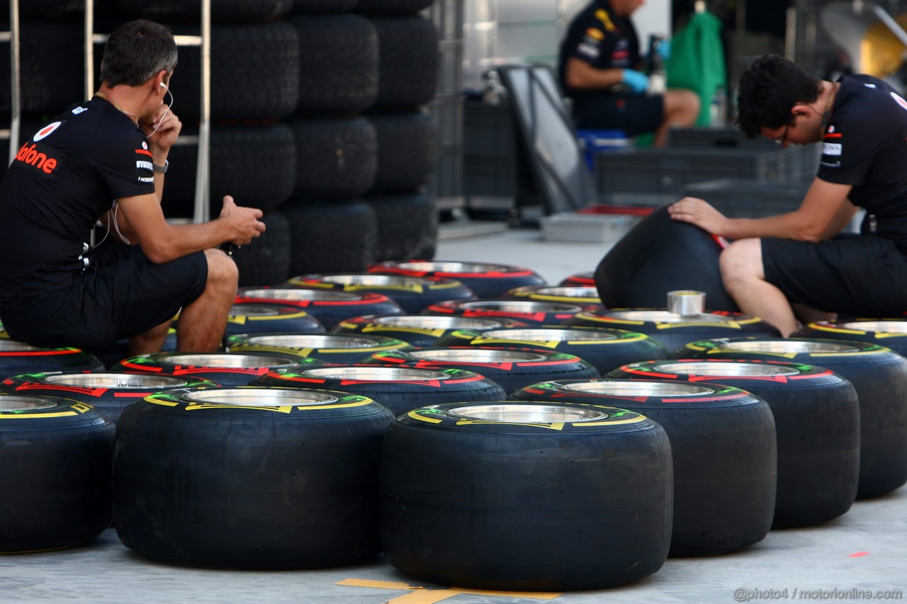 GP KOREA, 13.10.2011- Pirelli Tyres 