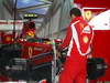 GP KOREA, 13.10.2011- Mechanic Ferrari works on the car