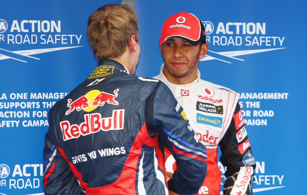 GP KOREA, 15.10.2011- Qualifiche, Lewis Hamilton (GBR), McLaren  Mercedes, MP4-26 pole position e Sebastian Vettel (GER), Red Bull Racing, RB7 secondo 