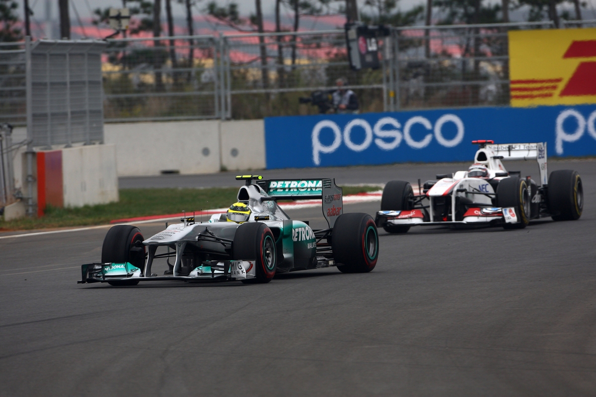 GP KOREA, 15.10.2011- Prove Libere 3, Sabato, Nico Rosberg (GER), Mercedes GP Petronas F1 Team, MGP W02 e Kamui Kobayashi (JAP), Sauber F1 Team C30 