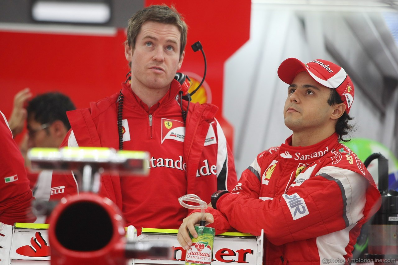 GP KOREA, 14.10.2011- Prove Libere 1, Venerdi', Rob Smedley, (GBR), Ferrari, Track Engineer of Felipe Massa (BRA) e Felipe Massa (BRA), Ferrari, F-150 Italia 