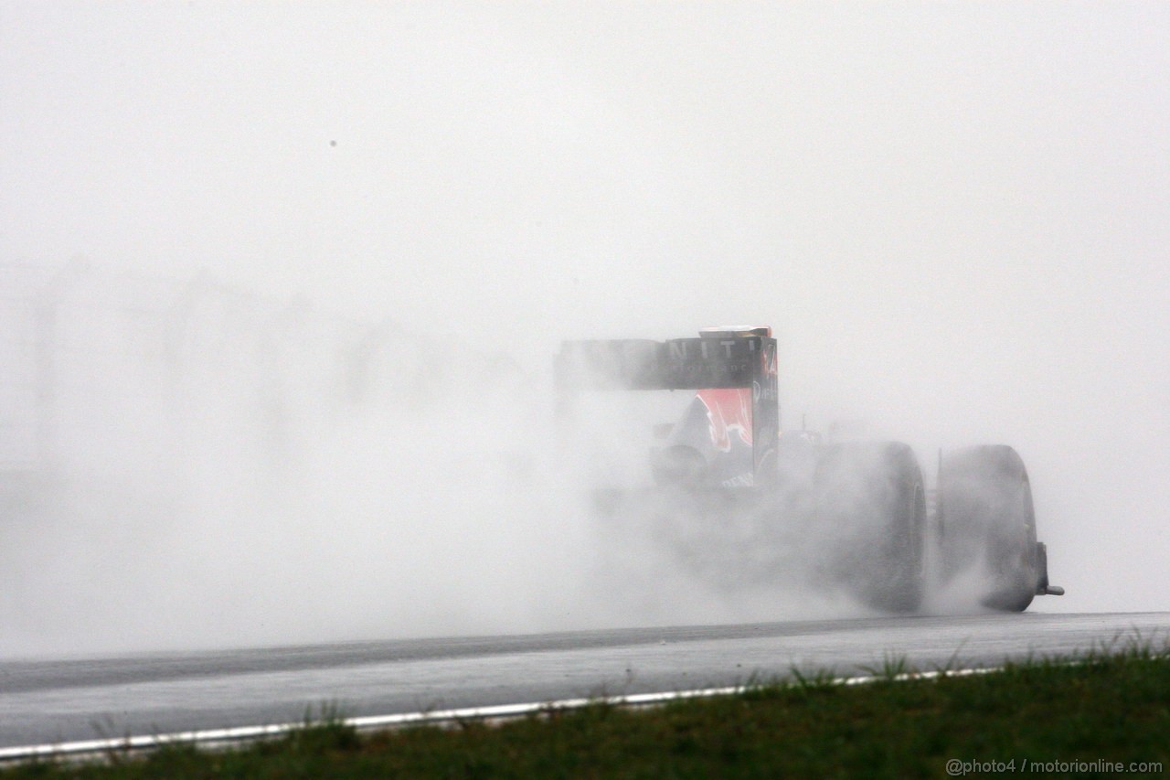 GP KOREA, 14.10.2011- Prove Libere 1, Venerdi', Sebastian Vettel (GER), Red Bull Racing, RB7 