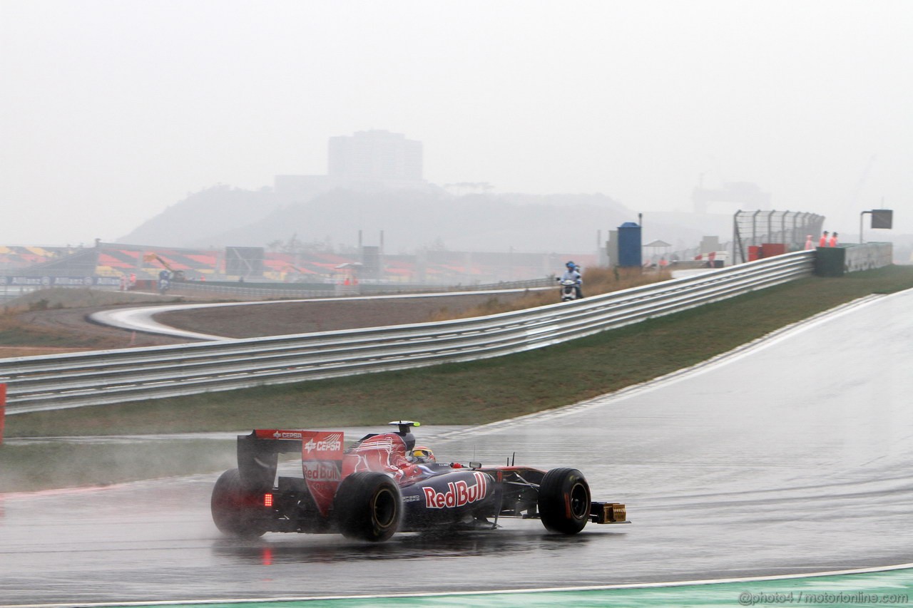 GP KOREA, 14.10.2011- Prove Libere 1, Venerdi', Mark Webber (AUS), Red Bull Racing, RB7
