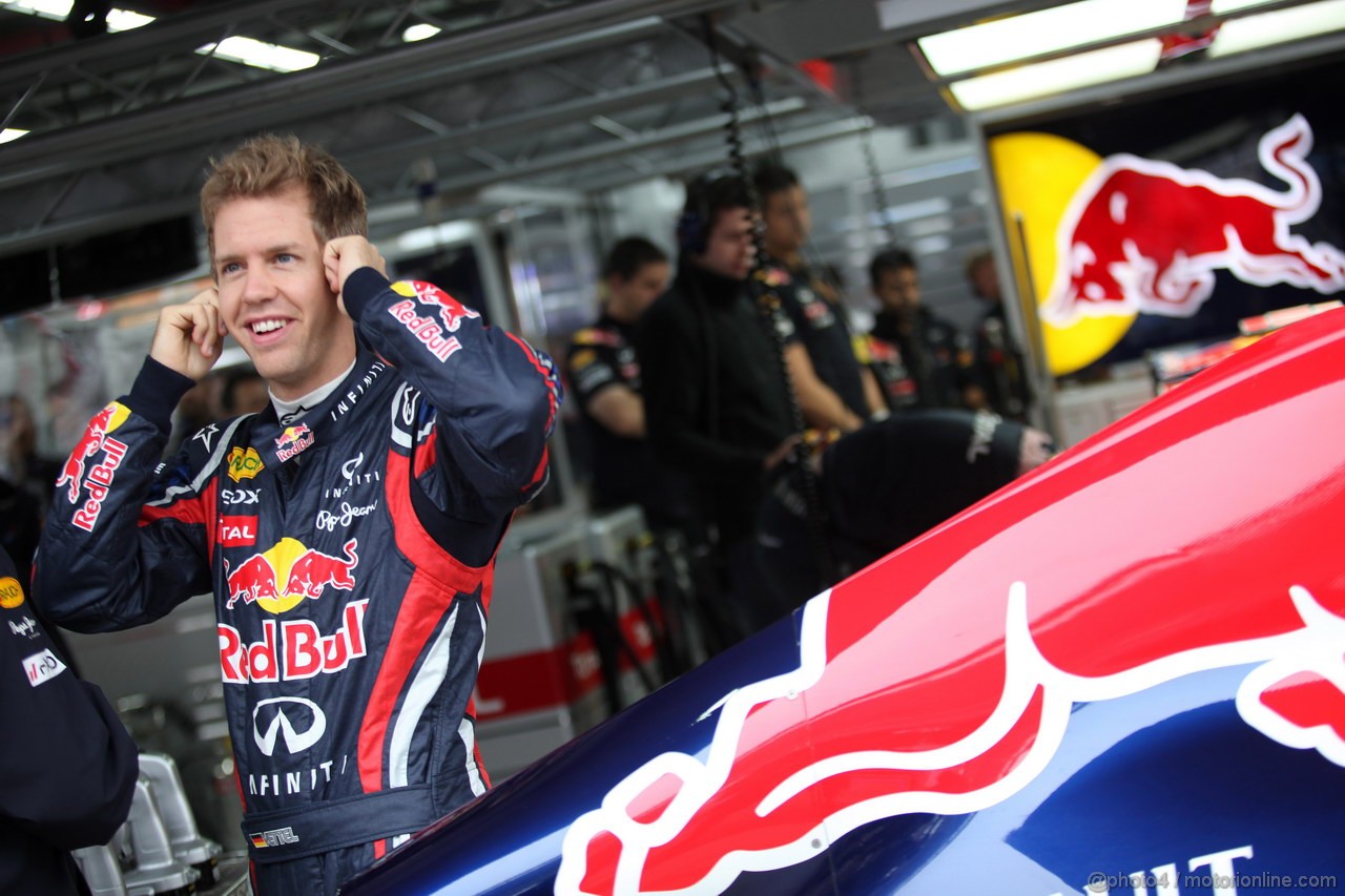 GP KOREA, 14.10.2011- Prove Libere 1, Venerdi', Sebastian Vettel (GER), Red Bull Racing, RB7