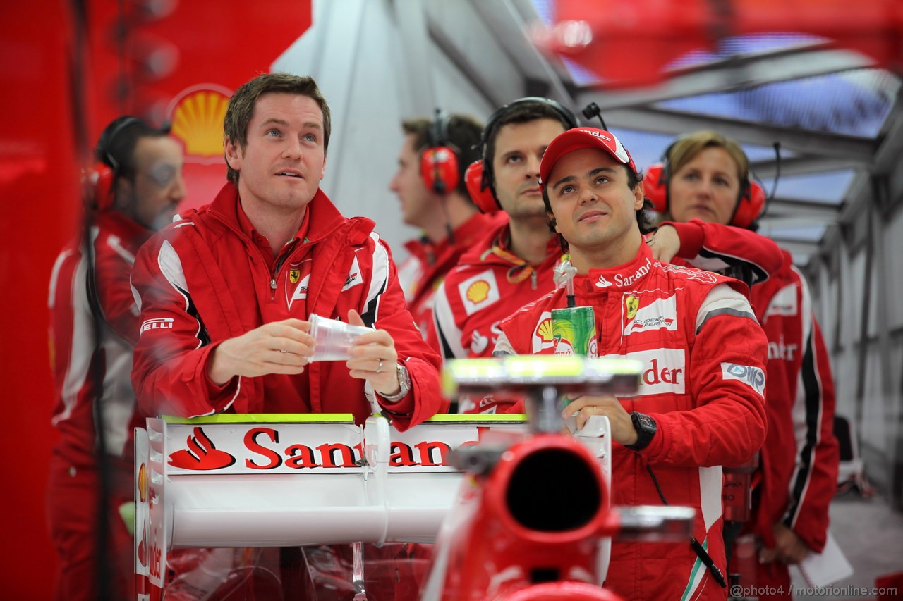 GP KOREA, 14.10.2011- Prove Libere 1, Venerdi', Rob Smedley, (GBR), Ferrari, Track Engineer of Felipe Massa (BRA) e Felipe Massa (BRA), Ferrari, F-150 Italia 