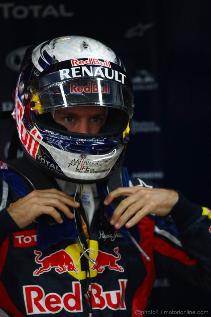 GP KOREA, 14.10.2011- Prove Libere 1, Venerdi', Sebastian Vettel (GER), Red Bull Racing, RB7 
